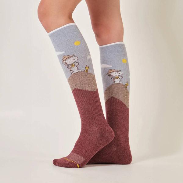 Womens Dr. Motion Snoopy Hike Compression Knee High Socks