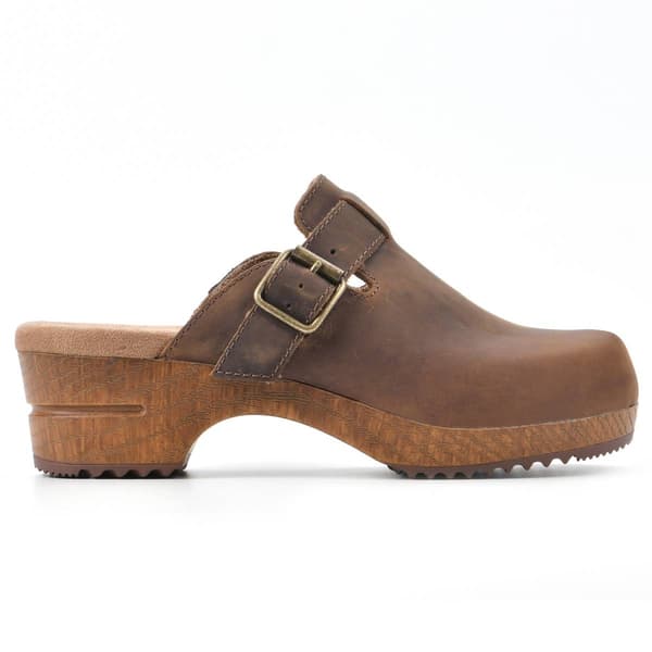 Womens White Mountain Behold Leather Clogs