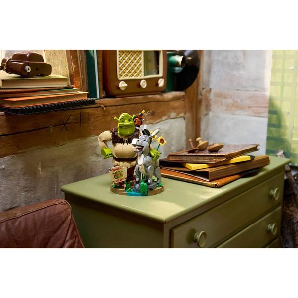 LEGO® Shrek, Donkey & Puss in Boots