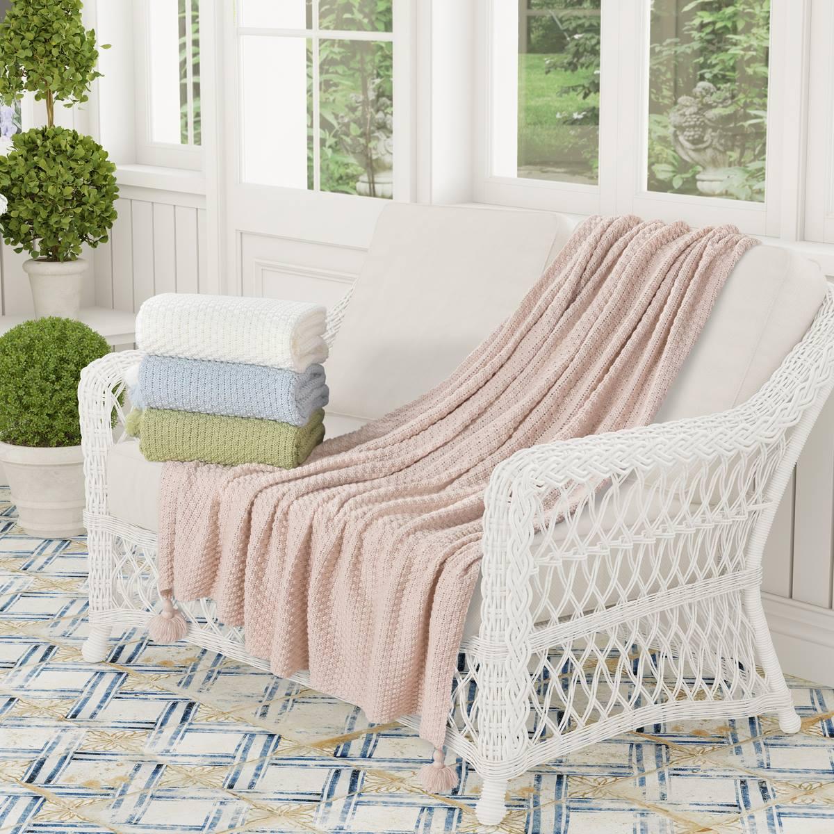 J. Queen Cottage Millie Throw