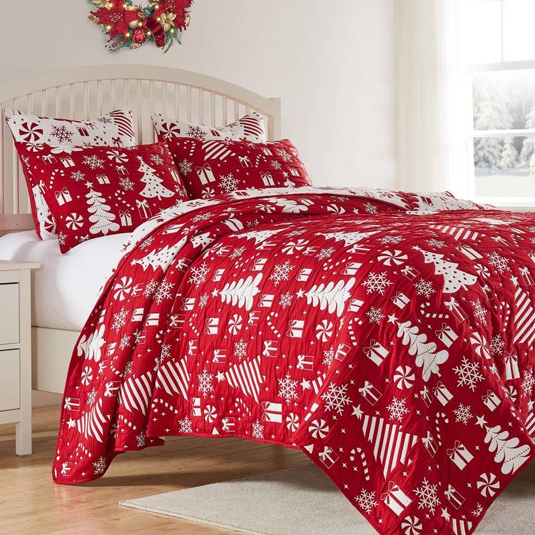 Greenland Home Fashions(tm) Peppermint Party Reversible Coverlet Set