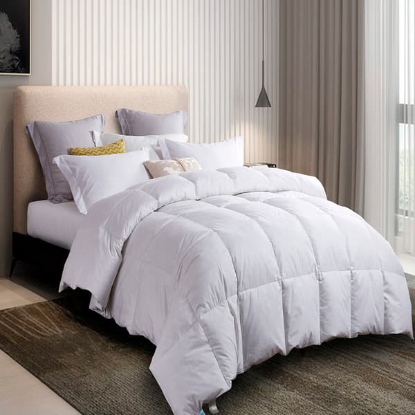 Blue Ridge Martha Stewart 250 TC White Feather And Down Comforter