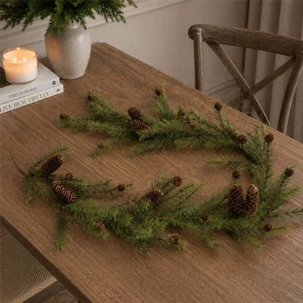 Melrose 6ft. Pine & Pinecone Garland