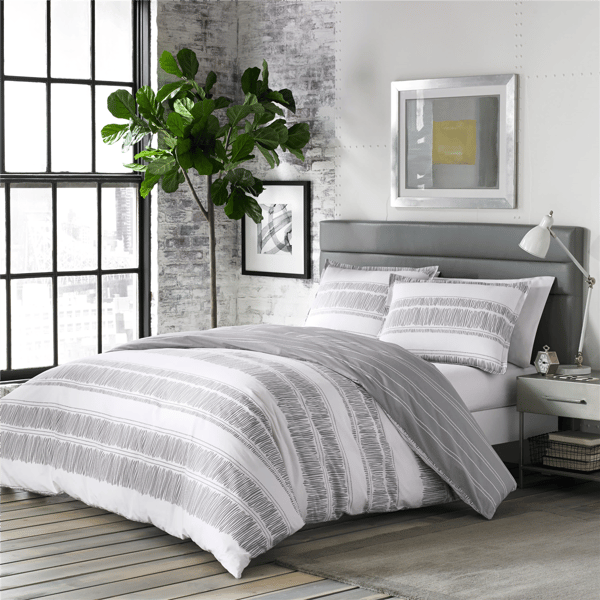 City Scene Ziggy Cotton Reversible Comforter Set - image 