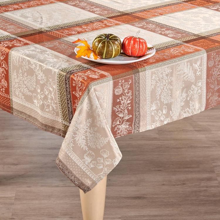 Heirloom Harvest Yarn Dyed Jacquard Tablecloth