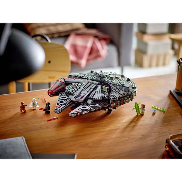LEGO&#174; Star Wars&#174; The Dark Falcon Building Kit