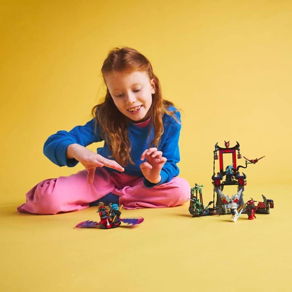 LEGO&#174; Ninjango Dragonian Storm Village