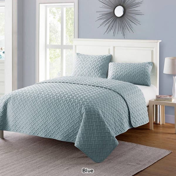 VCNY Home Nina Embossed Basketweave Quilt Set