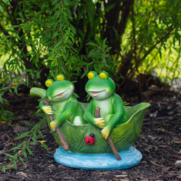 Northlight Seasonal 10in. Frogs in a Lily Pad Garden Statue