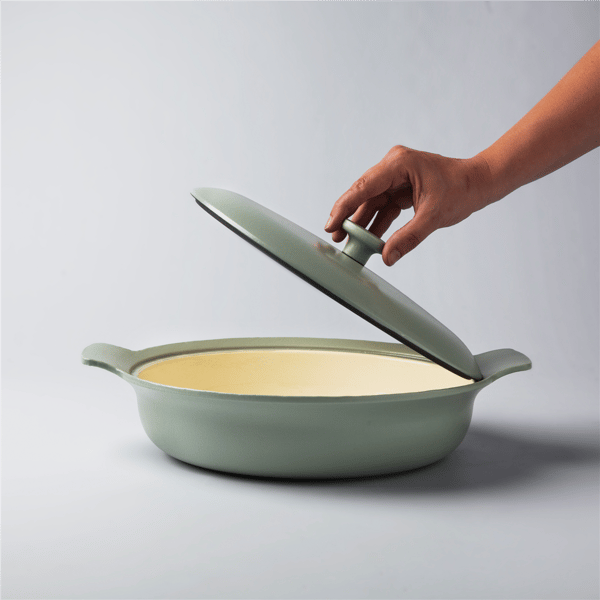 BergHOFF Ron 11in. Cast Iron 3.5Qt. Deep Skillet with Lid