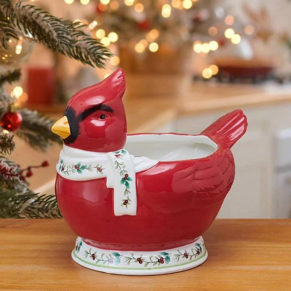 Pfaltzgraff Winterberry 45oz. Cardinal Treat Bowl - image 