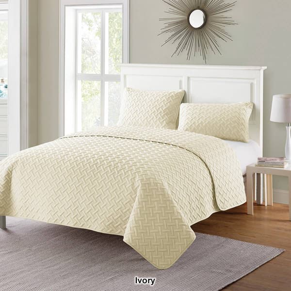 VCNY Home Nina Embossed Basketweave Quilt Set