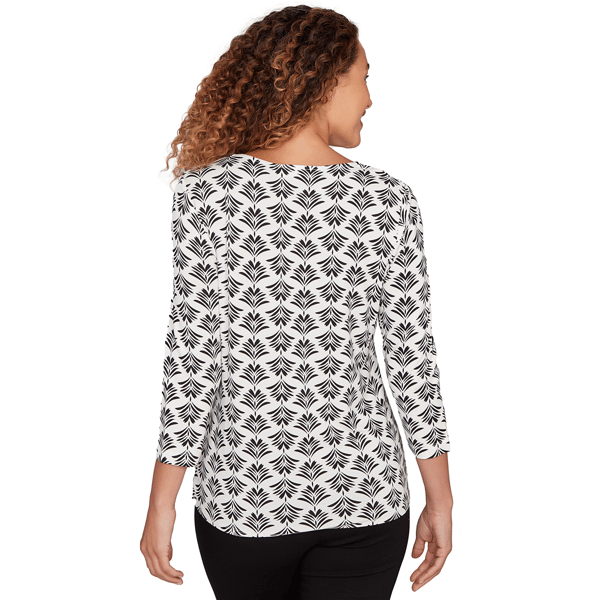 Womens Emaline Key Items 3/4 Sleeve Boat Neck Geometric Tee
