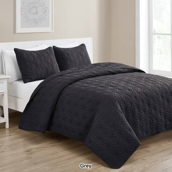 VCNY Home Kaleidoscope Embossed Geometric Quilt