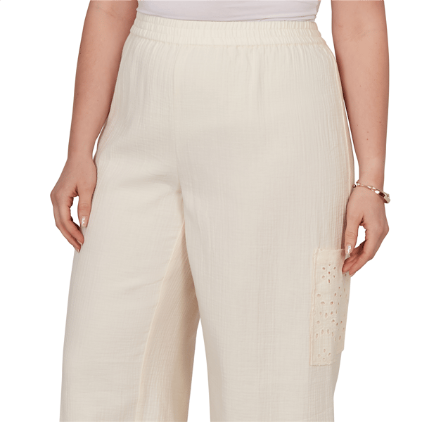 Plus Size Ruby Rd. Renaissance Romance Pull On Cargo Capris