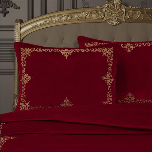 J. Queen Noelle Crimson Bedding Set