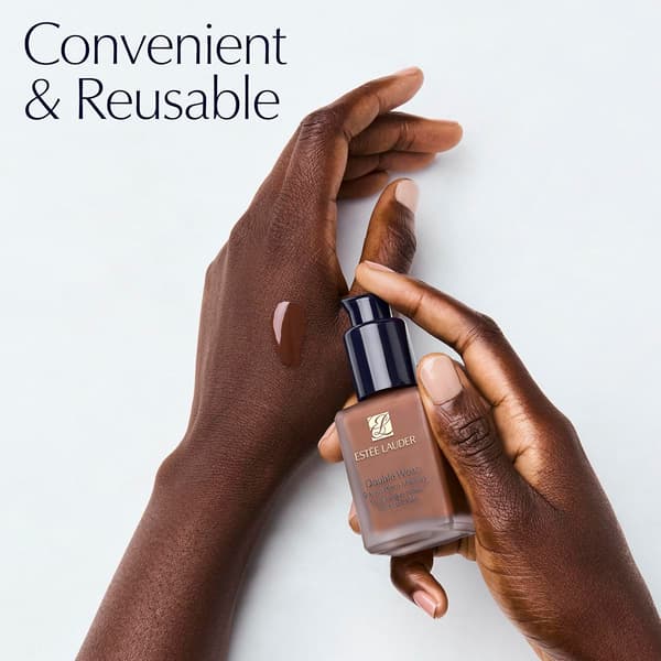 Est&#233;e Lauder&#8482; Double Wear Stay in Place Makeup Pump