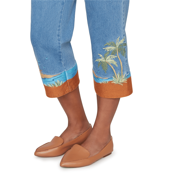 Womens Alfred Dunner Beachcomber Beach Embroidery Denim Capris