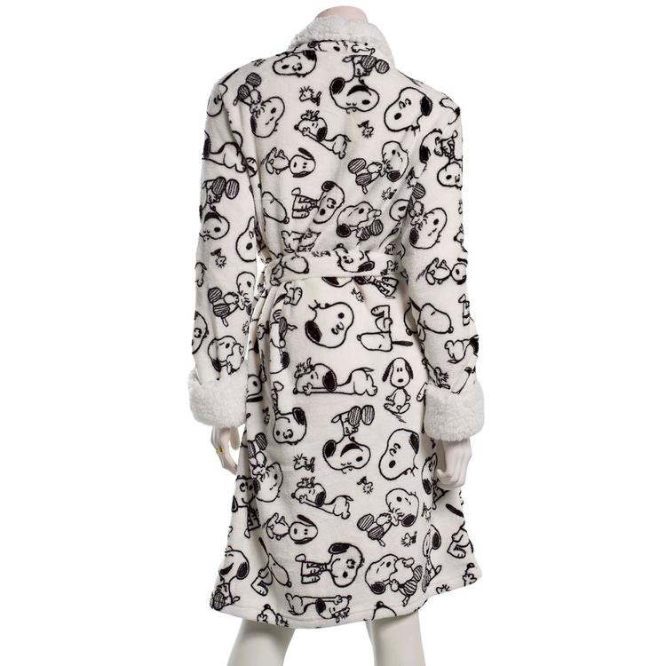 Juniors Peanuts™ Snoopy Toss Sherpa Trim  Wrap Robe