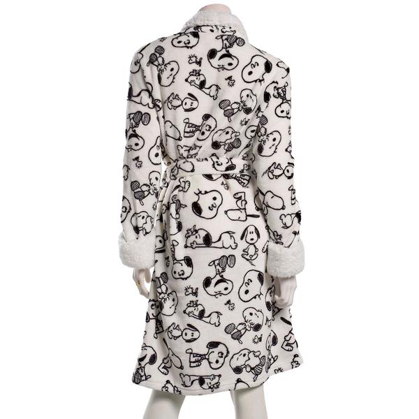 Juniors Peanuts™ Snoopy Toss Sherpa Trim  Wrap Robe