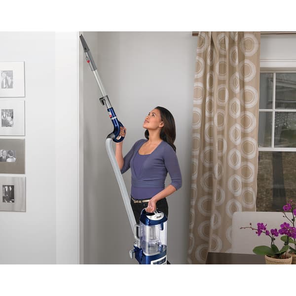 Shark Navigator Lift Away Deluxe Upright Vacuum