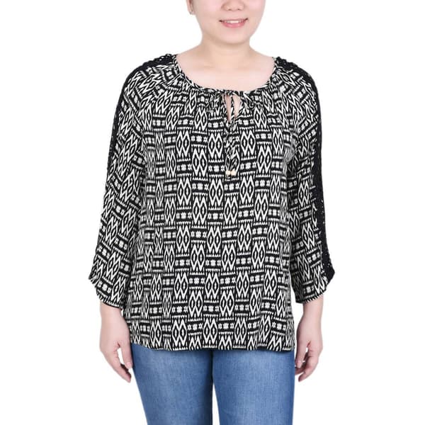 Womens NY Collection 3 Quarter Sleeve With Embroidered Sleeve