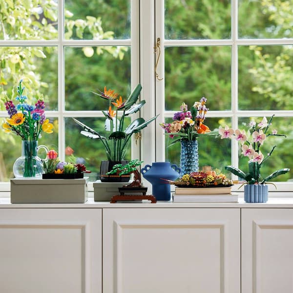 LEGO&#174; Daffodils Botanical Collection Building Set
