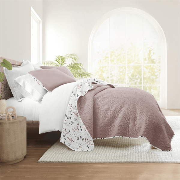 Soft Essentials Ultra Soft Poppy Bloom Reversible Quilt Set