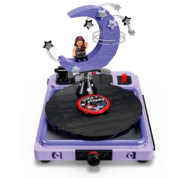 LEGO® Editions Olivia Rodrigo''s Concert Moon
