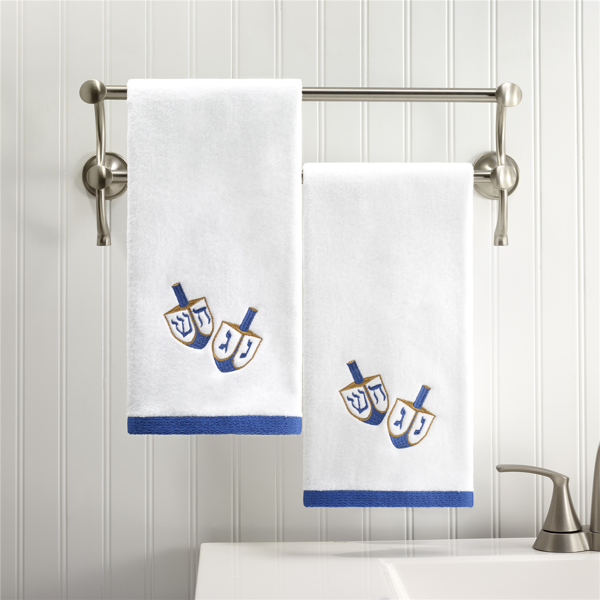 Avanti Dreidel 2pk. Hand Towel Set