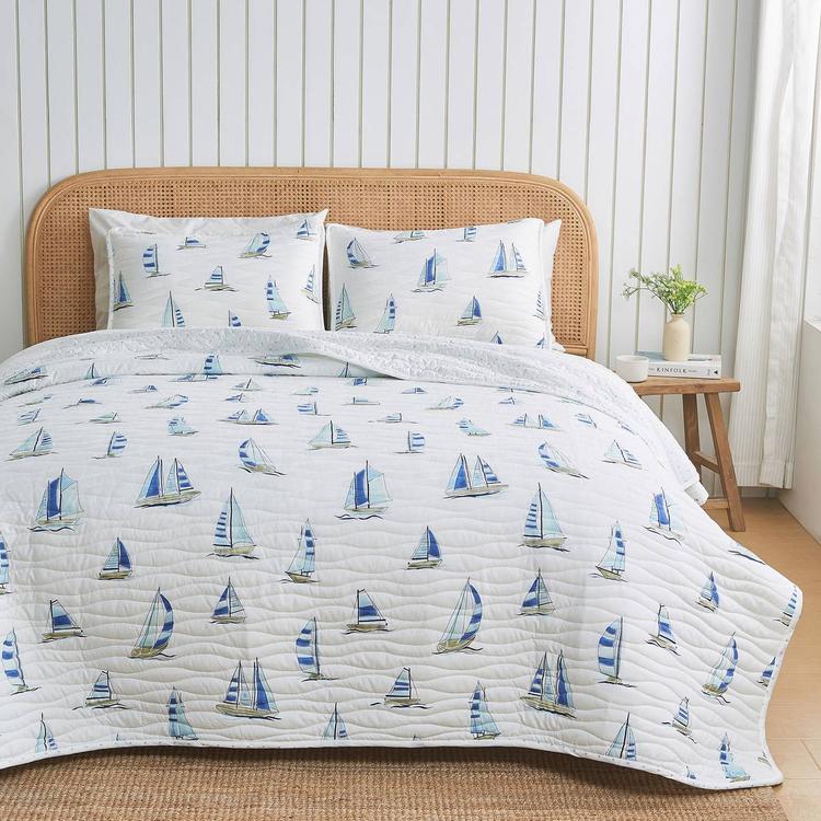 FreshFolds Marzano 3pc. Reversible Boat Quilt Set