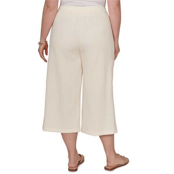 Plus Size Ruby Rd. Renaissance Romance Pull On Cargo Capris - image 