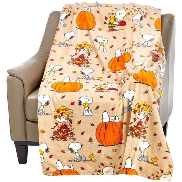 Peanuts™ Pumpkin Nap Throw