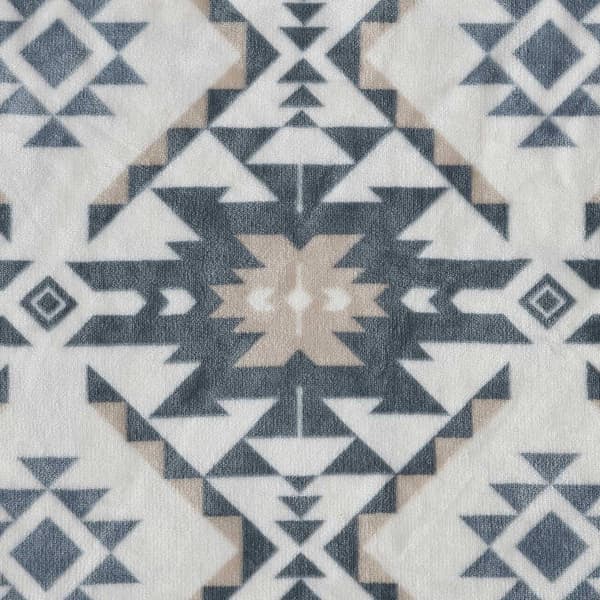 Wrangler Dakota Plush Reversible Throw
