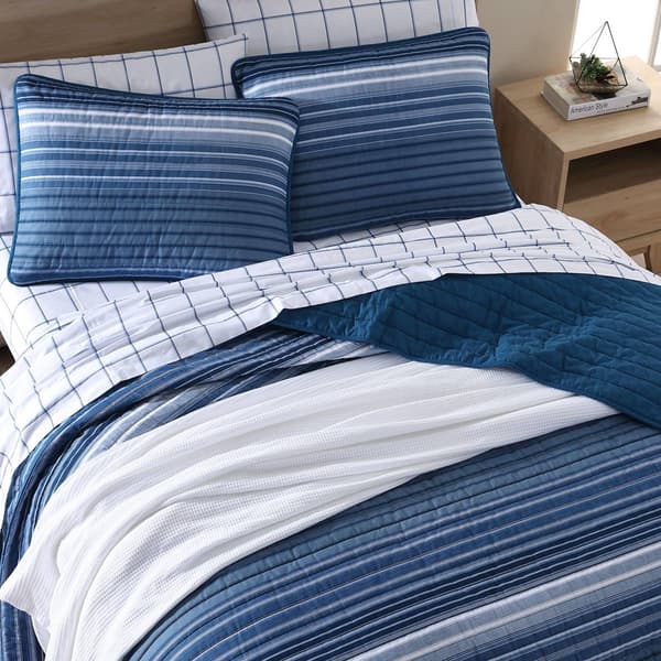 Nautica Coveside 136 Thread Count Reversible Quilt Set