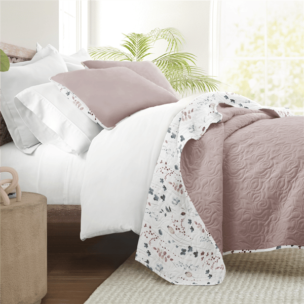 Soft Essentials Ultra Soft Poppy Bloom Reversible Quilt Set