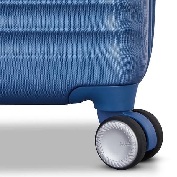 American Tourister Stratum 3.0 24in. Spinner