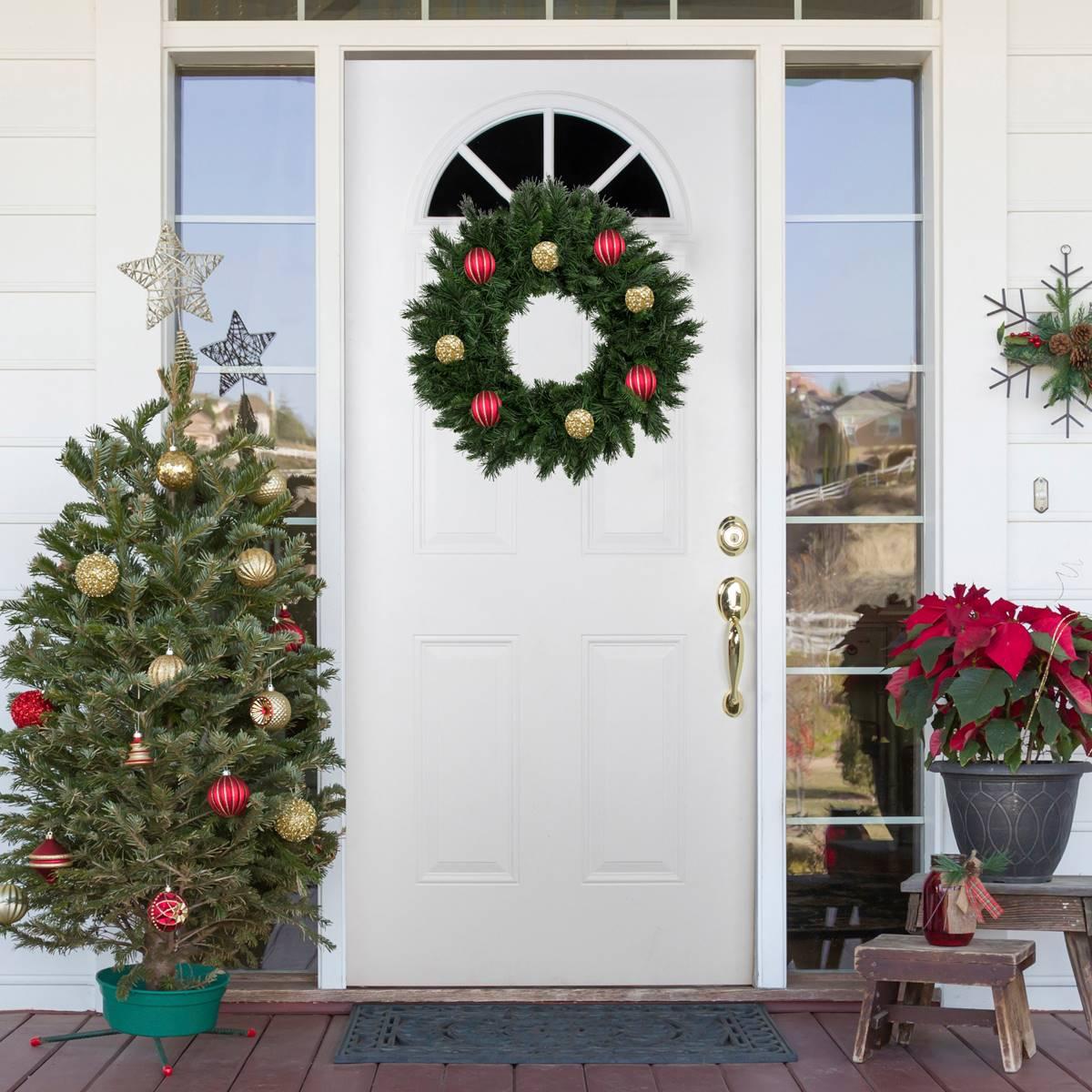 Northlight Seasonal 24in. Mixed Pine Artificial Christmas Wreath