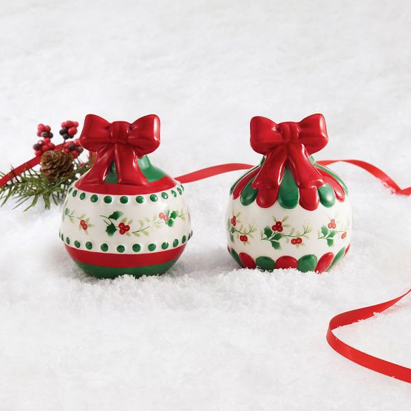 Pfaltzgraff(R) Winterberry Ornament Salt and Pepper Set - image 