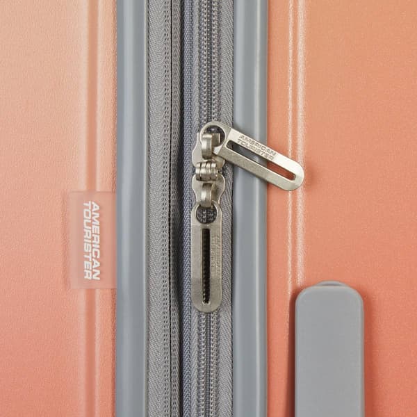American Tourister&#174; 28in. Moonlight 2 Ombre Spinner