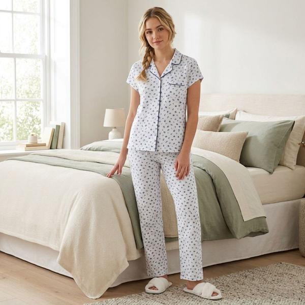 Womens Laura Ashley(R) Short Sleeve Small Bouquets Pajama Set