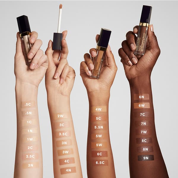 Est&#233;e Lauder&#8482;Futurist Soft Touch Brightening Skincealer Concealer