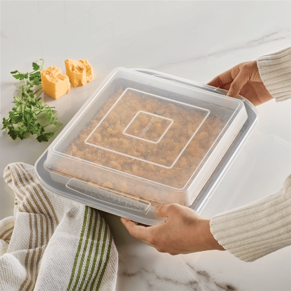 Farberware® Bakeware Nonstick Square Cake Pan with Lid
