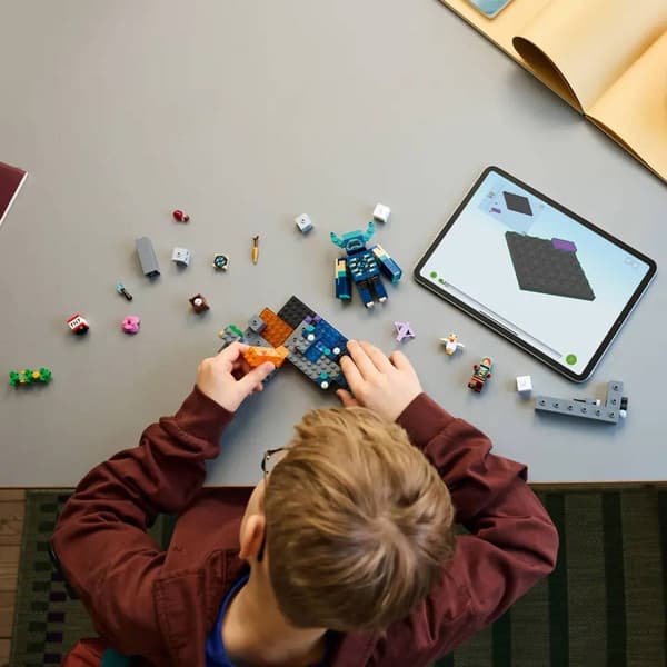 LEGO&#174; Minecraft The Warden Encounter