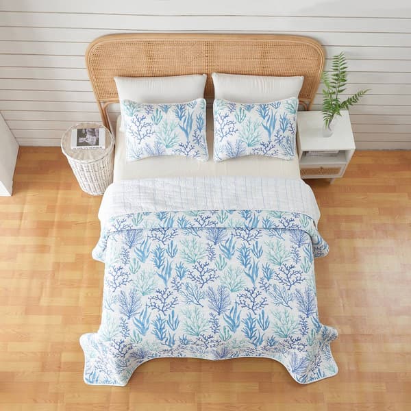 FreshFolds Amelia Island Coastal Theme Quilt Set - image 