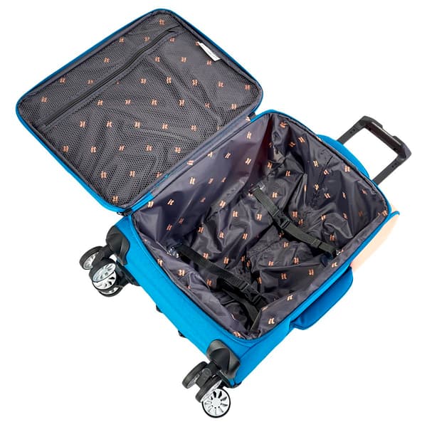 IT Luggage Duo-Tone 24in. Spinner