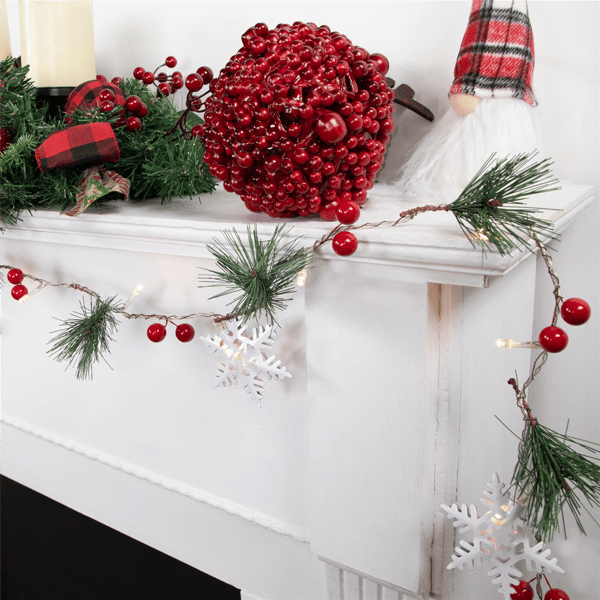 Northlight 6ft. LED Berry & Snowflake Christmas Garland