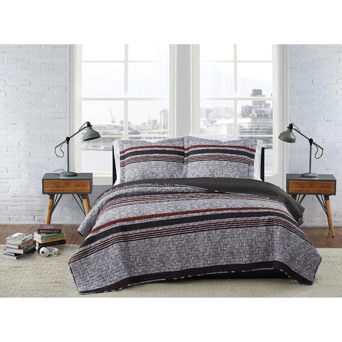 London Fog Warren Stripe Quilt Set