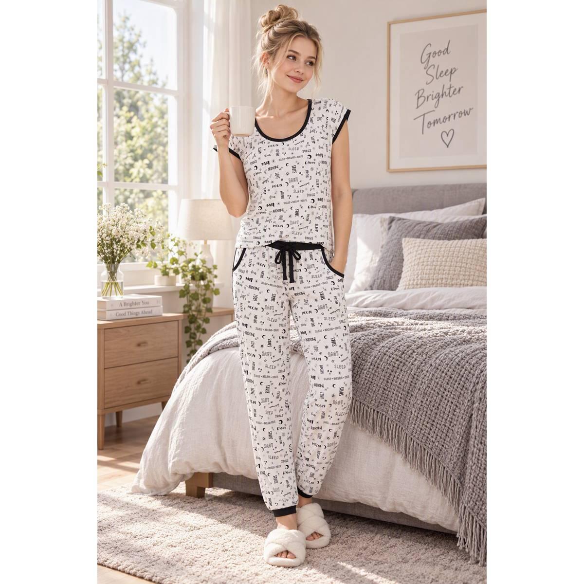 Juniors Pillow Talk Short Sleeve Dream Script Joggers Pajama Set