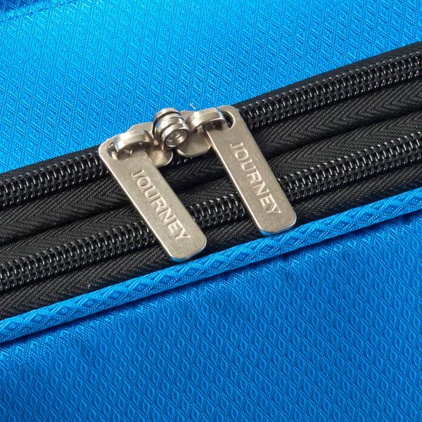 Journey 24in. Spinner Luggage